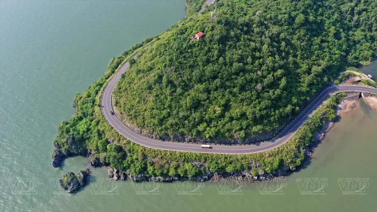 The only road running along the coast and through cat ba island