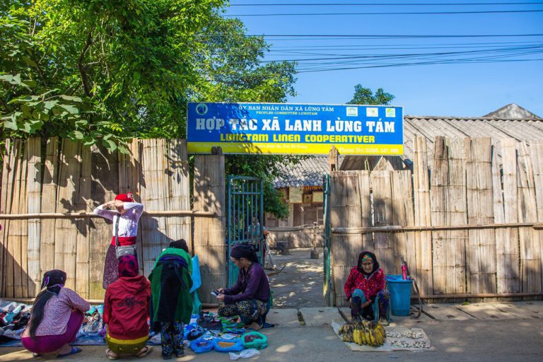 Lung Tam Linen Weaving Village,Lung Tam Linen Weaving Village tour from Hanoi