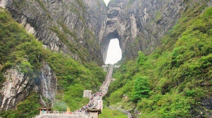 quan-ba-heaven-gate