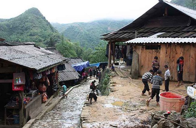sin chai village,sin chai village photos,sin chai village reviews,sin chai village entrance fee,sin chai village vietnam,sin chai village trek,sin chai village weather,sin chai village map,sin chai village price,cat cat sin chai village