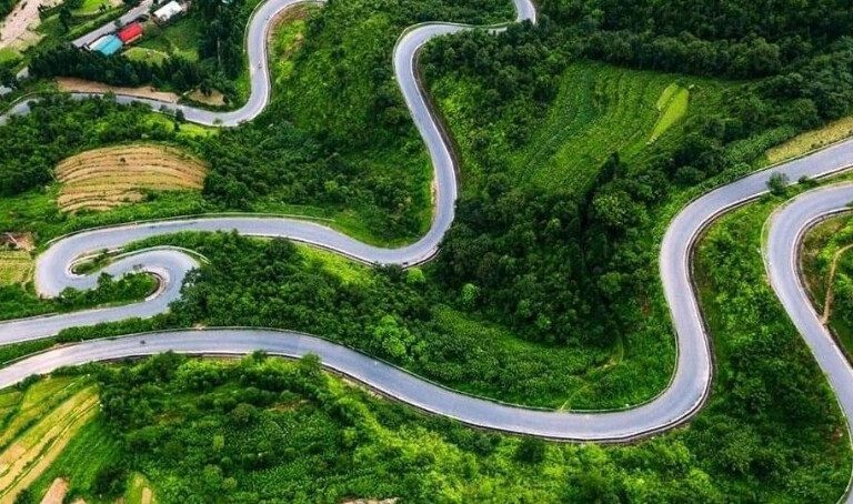 Comparing Motorbike Rentals and Tours