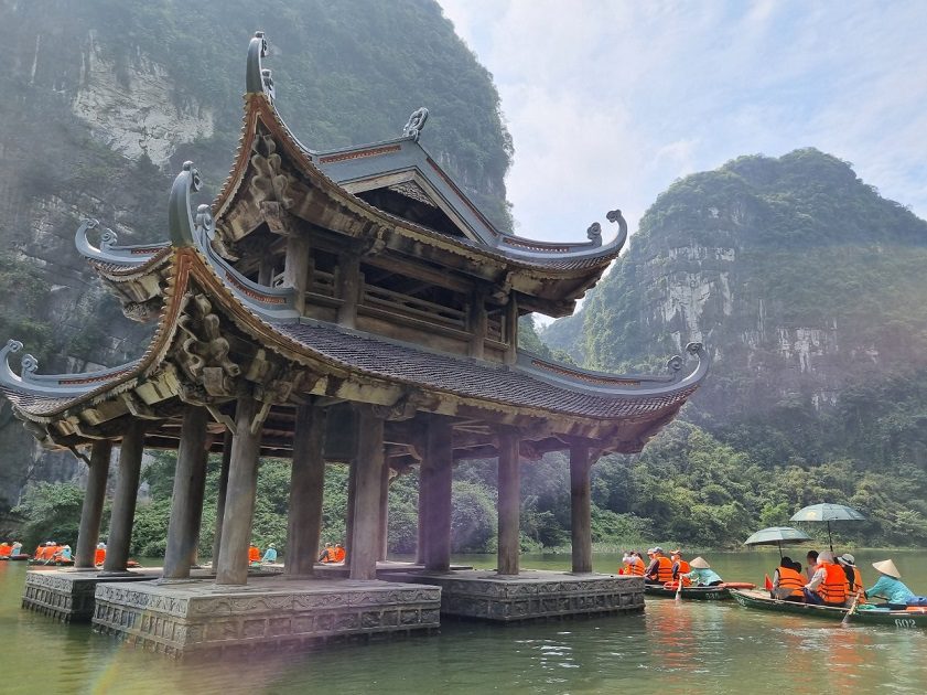 Popular destinations for boat tours in ninh binh