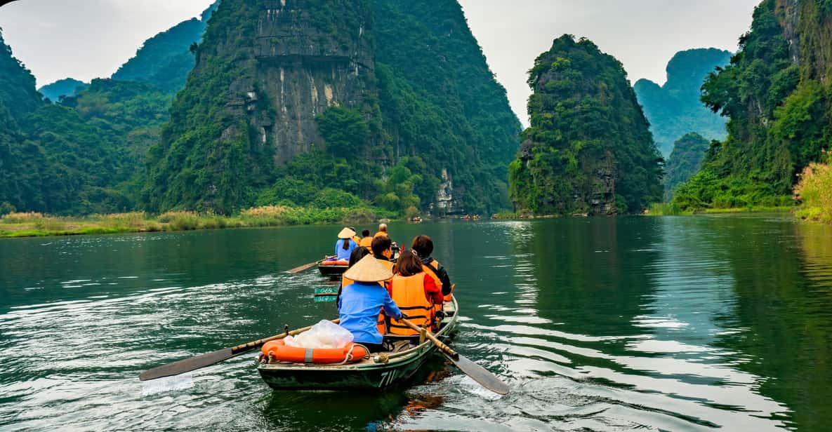 Key factors for selecting the best ninh binh tour packages