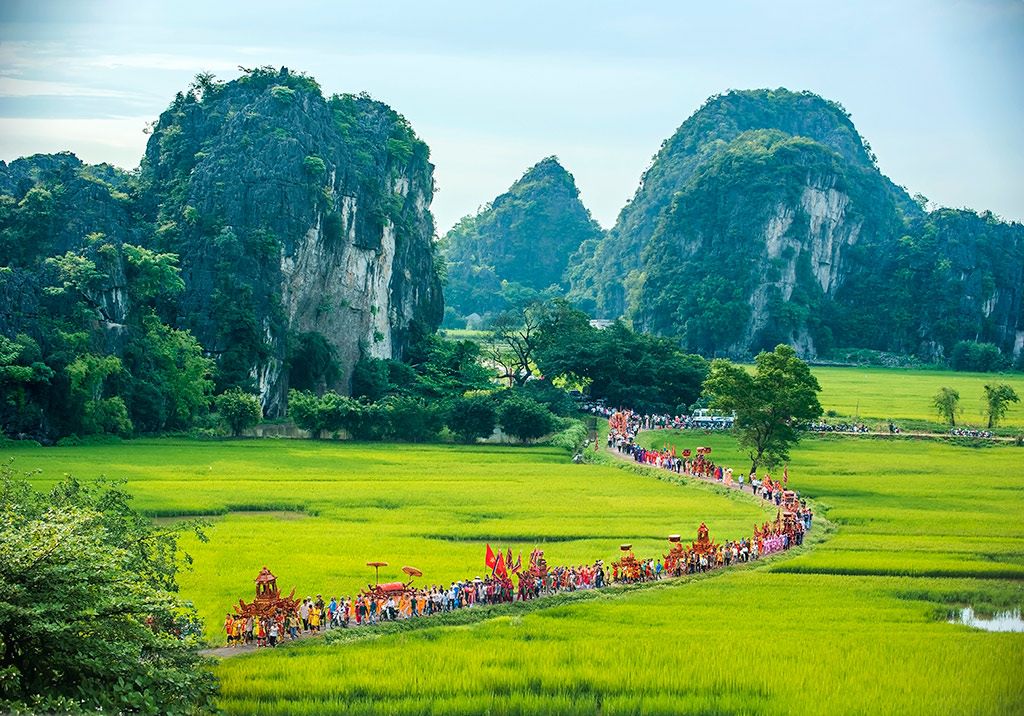 Guided bike tours: what to expect cycling in Ninh Binh