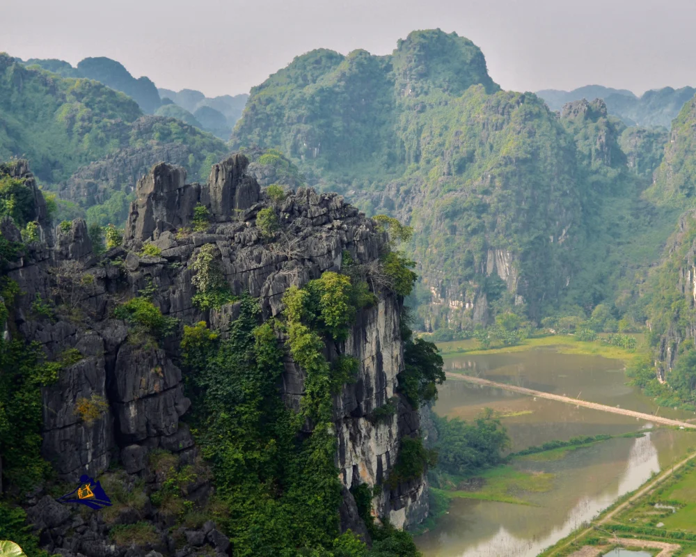 Scenic highlights of each trail hiking in ninh binh