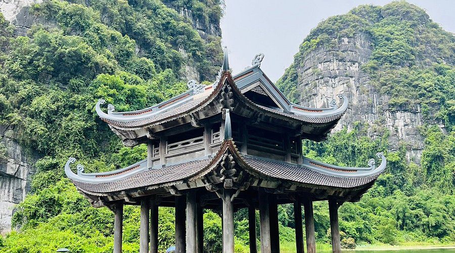 Engaging with Local Religious Communities Ninh Binh Temples