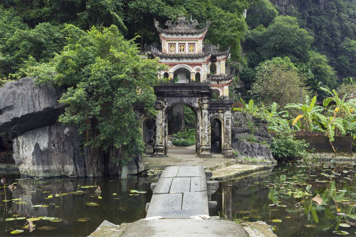 Local Religious Festivals Ninh Binh Temples
