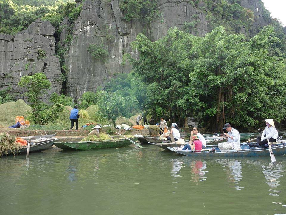 What to expect on a Tam Coc boat tour scenic tours